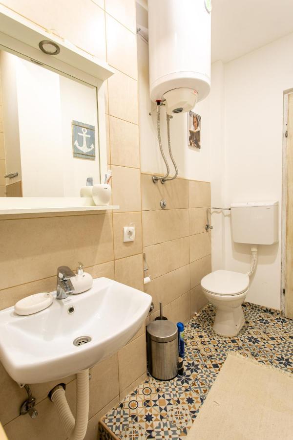 Ferienwohnung Seosko Domacinstvo Pustolov Stari Banovci Exterior foto